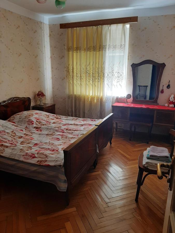 Hotel In Chiatura Bagian luar foto